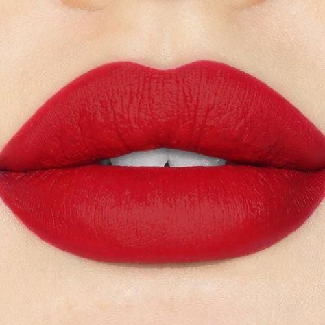 PELIRED Matte Liquid Lipstick | labiosrojosbeauty